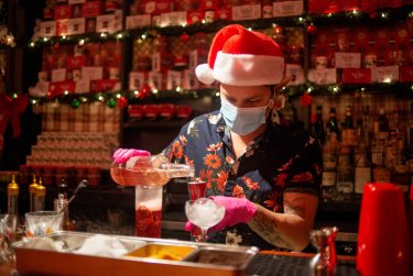 Miracle: a global Christmas themed-popup bar franchise