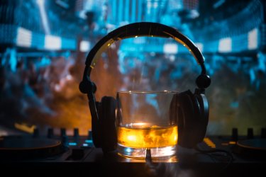 Hör auf deinen Cocktail! – Schall und Sound im Getränk