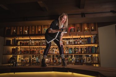 Holly Graham, Tokyo Confidential