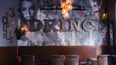 Drinc. Cocktail & Conversation